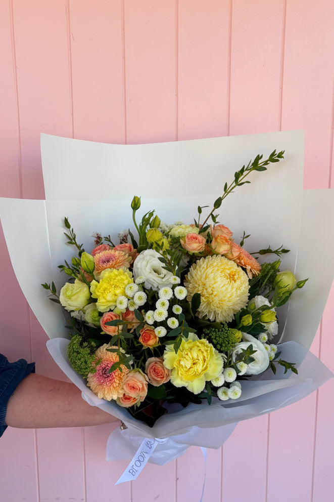 lemon/peach/white flowers. Bloom and Rocket Florist. Brisbane Florist.