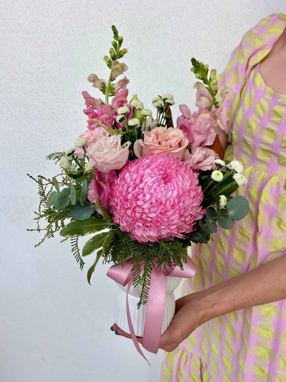 White vase, pink flowers. Same day flower delivery. Taringa, Toowong, Indooroopilly. Brisbane flower delivery. 