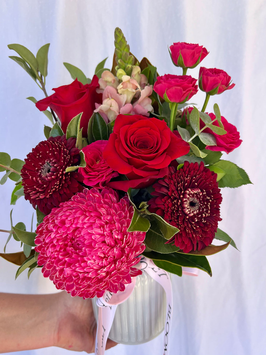 Valentine’s Day vase arrangement Brisbane flower delivery 